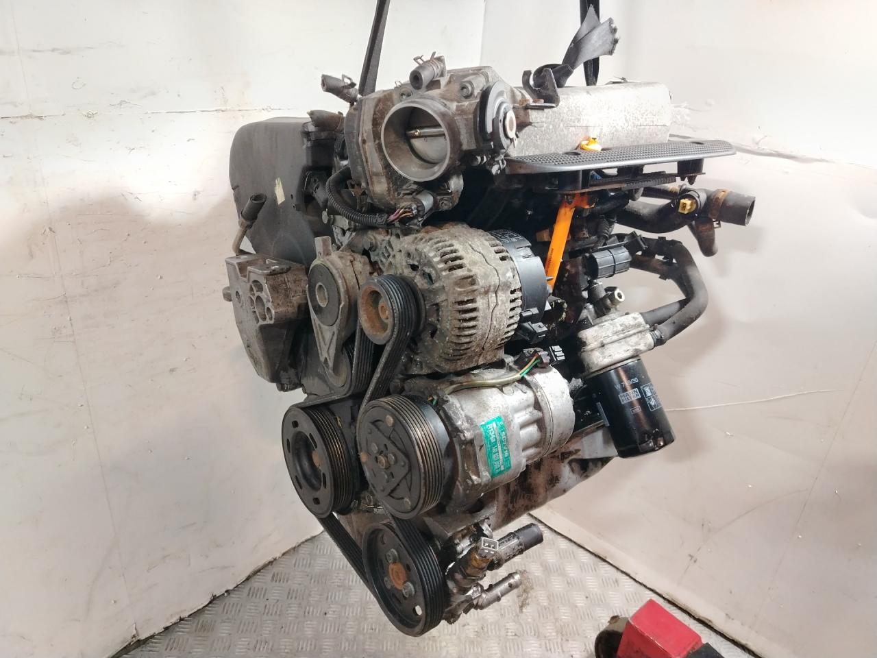 двигатель Volkswagen Golf 4 поколение (1997 - 2006), 1.8 л., Ti, AGU, бензин, МКПП - фото №1