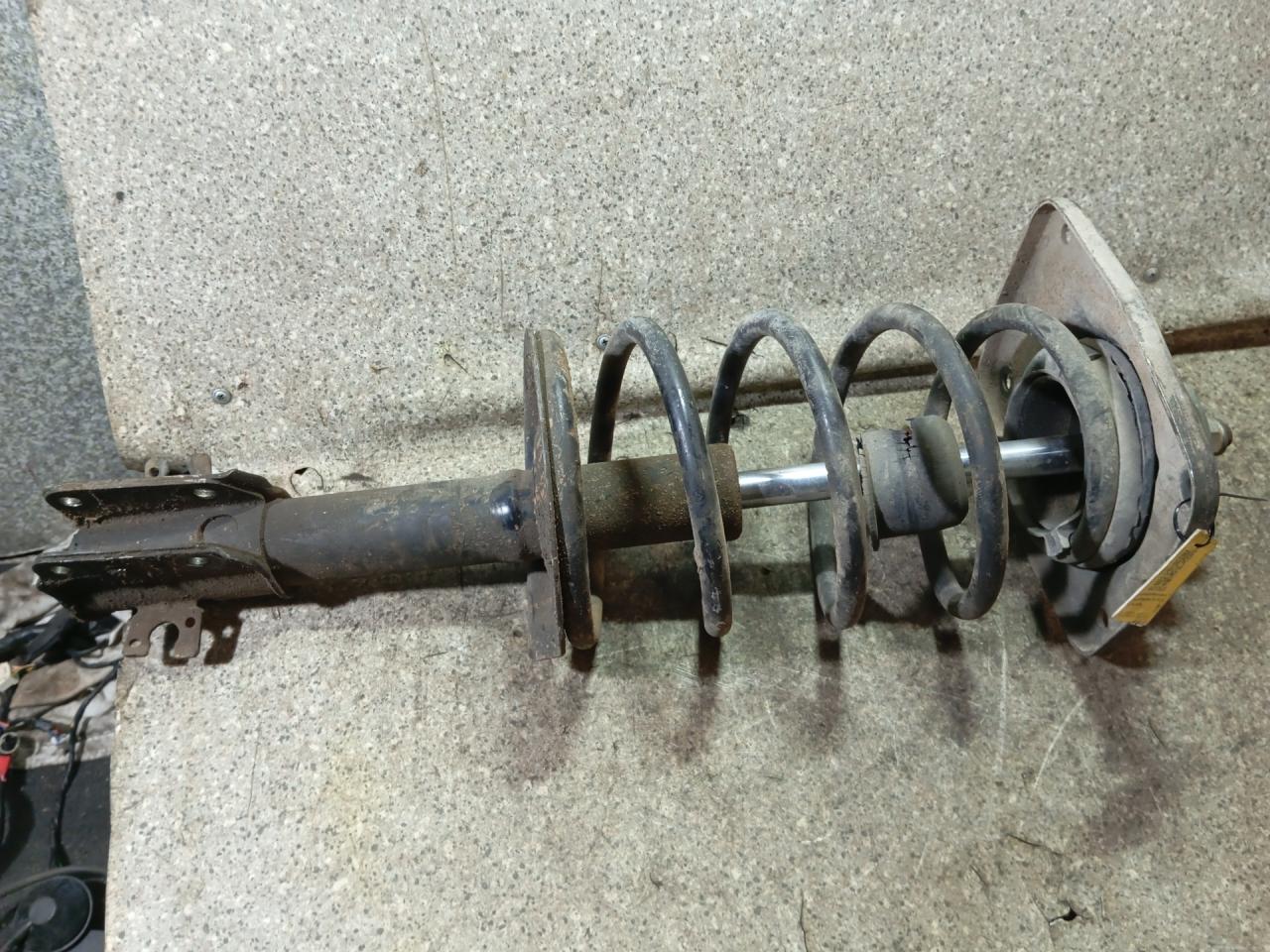 стойка передняя левая Citroen Jumpy 1 поколение (1994 - 2006), 2.0 л., HDi, дизель - фото №1