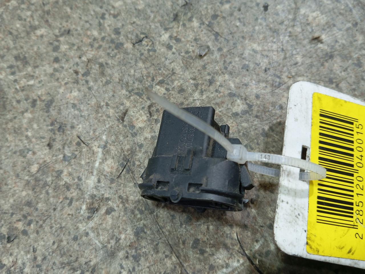 кнопка стеклоподъемника двери Ford Focus 2 поколение 2006 - фото №1