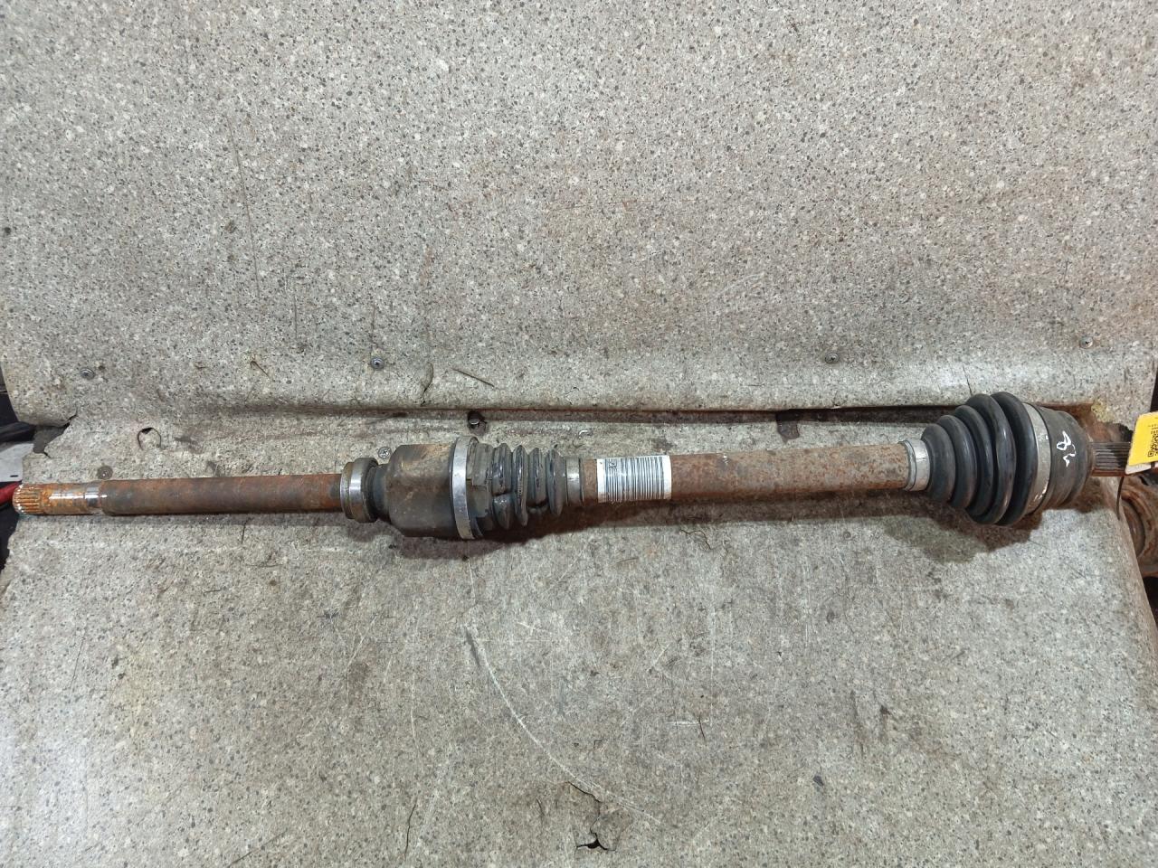 полуось передняя правая (приводной вал, ШРУС) Peugeot 308 T9 (2013 - 2017), 1.2 л., бензин, 9670725580 - фото №1