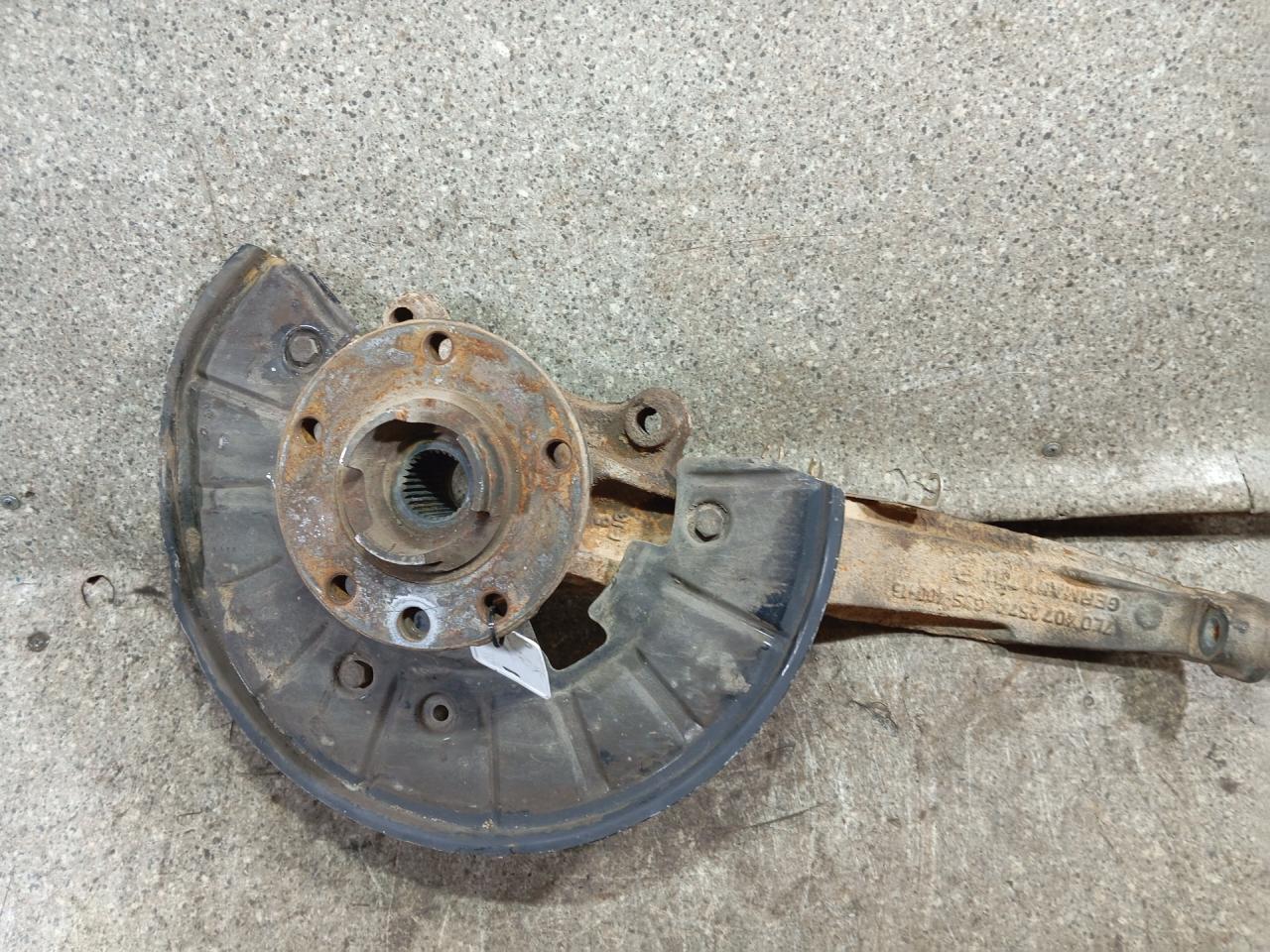 ступица передняя левая Audi Q7 4L (2005 - 2009) - фото №1