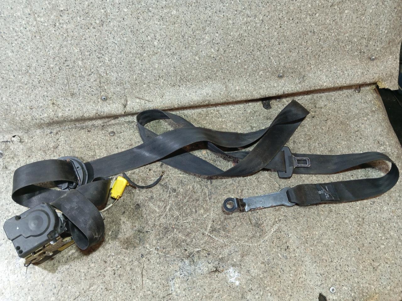 ремень безопасности Volkswagen Touran 1 поколение 2005 - фото №1