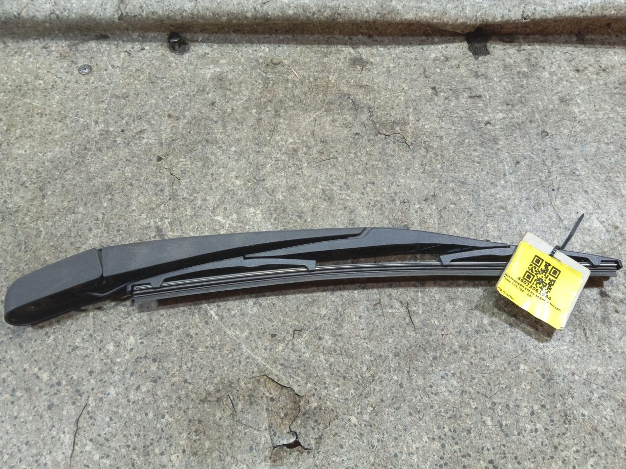 щеткодержатель задний Nissan Tiida C11 (2004 - 2008) - фото №1