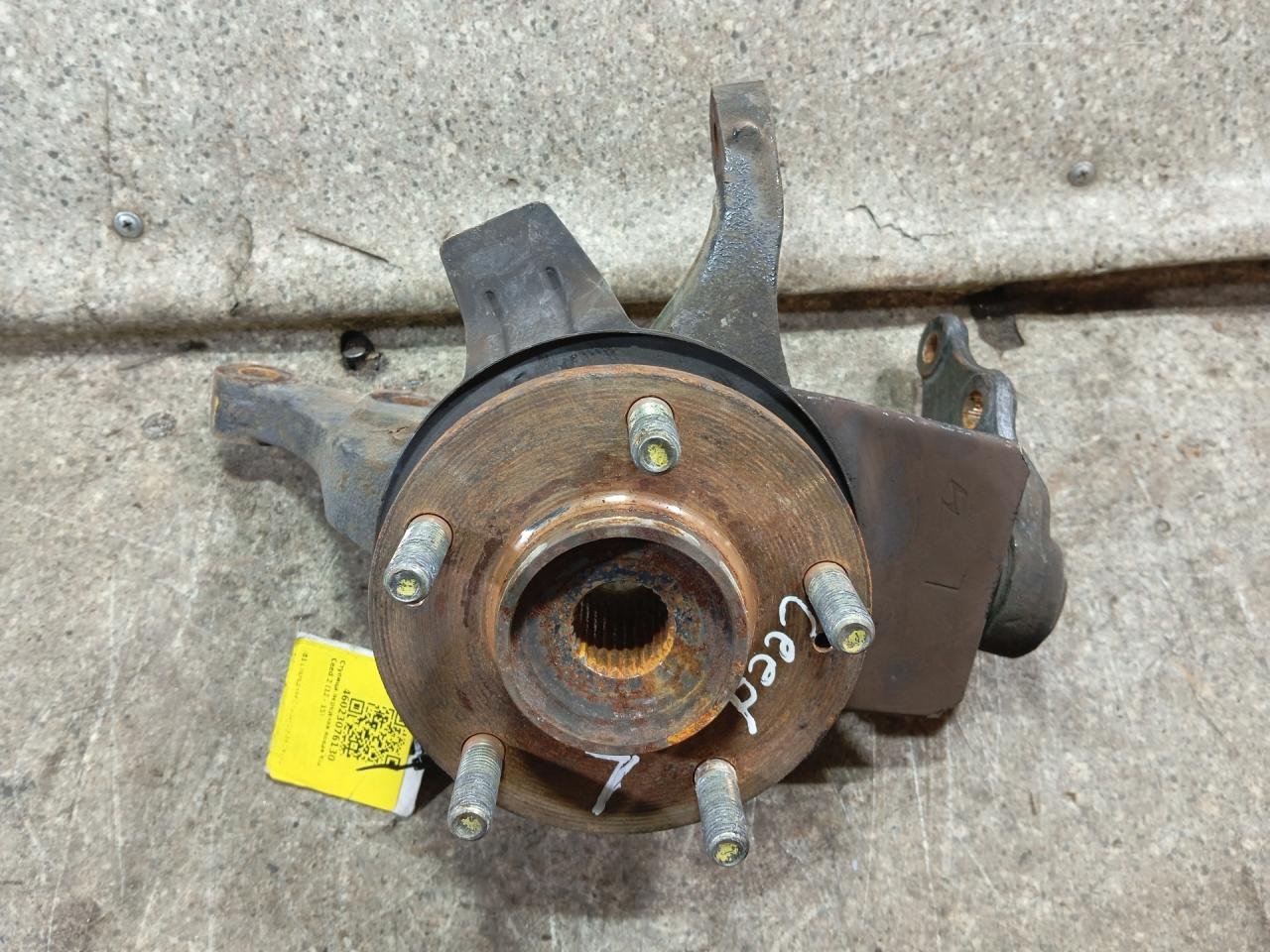 ступица передняя левая Kia Ceed 2 поколение (2012 - 2015) - фото №1