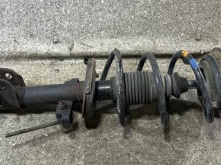 стойка передняя правая Renault Laguna 2 поколение (2001 - 2005), 1.6 л., бензин, 8200117296A