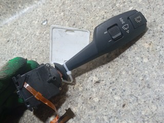 переключатель подрулевой (стрекоза) BMW X1 E84 (2009 - 2012), 2.0 л., дизель, АКПП, задний привод