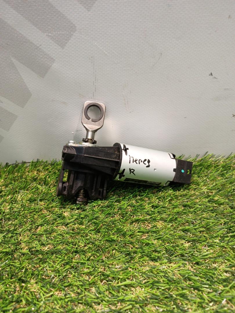 моторчик регулировки сиденья BMW 2 серия F44 2023, 2.0 л., B48 A20 A, бензин, АКПП, 475, седан, передний привод, правый руль, 1165076 - фото №1