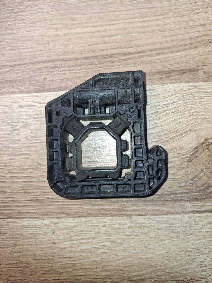 кронштейн радиатора BMW X4 M F98 2021, 3.0 л., s58b30a, бензин, АКПП, donington-grau metallic (c28), внедорожник 5 дв., 17118642753, 8642753 - фото №1