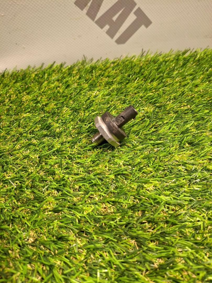 датчик давления топлива BMW X3 G01 2019, 2.0 л., B46 B20 B, бензин, a300, внедорожник 5 дв., полный привод, 13538643665, 8643665 - фото №1