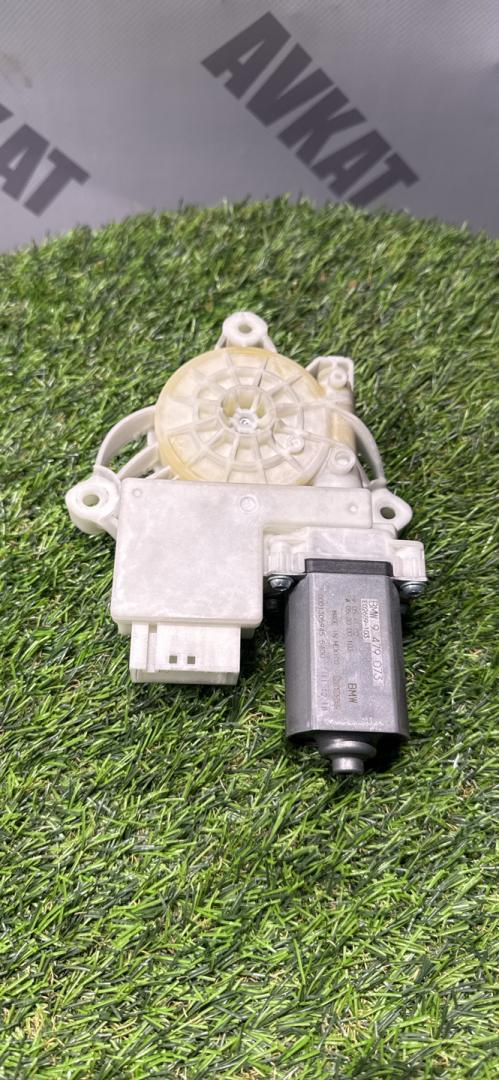 моторчик стеклоподъемника задний левый BMW X5 G05 2019, 4.4 л., N63 B44 C, бензин, АКПП, а300, внедорожник 5 дв., полный привод, 9479073 - фото №1