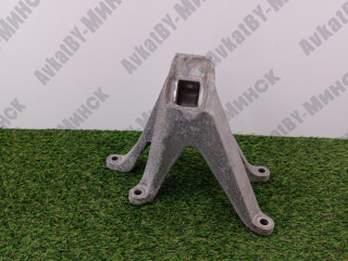 кронштейн двигателя BMW X7 G07 2021, 4.4 л., N63B44D, бензин, АКПП, c27 arktis-grau brillanteffekt, внедорожник 5 дв., полный привод, 22116861551, 6861551