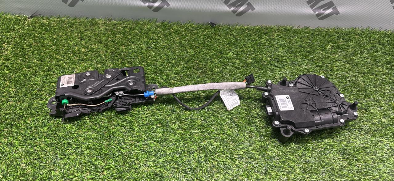 замок багажника BMW X5 G05 2019, 4.4 л., N63 B44 C, бензин, АКПП, а300, внедорожник 5 дв., полный привод, 51247357112, 7357112, 51247441630, 7441630 - фото №1
