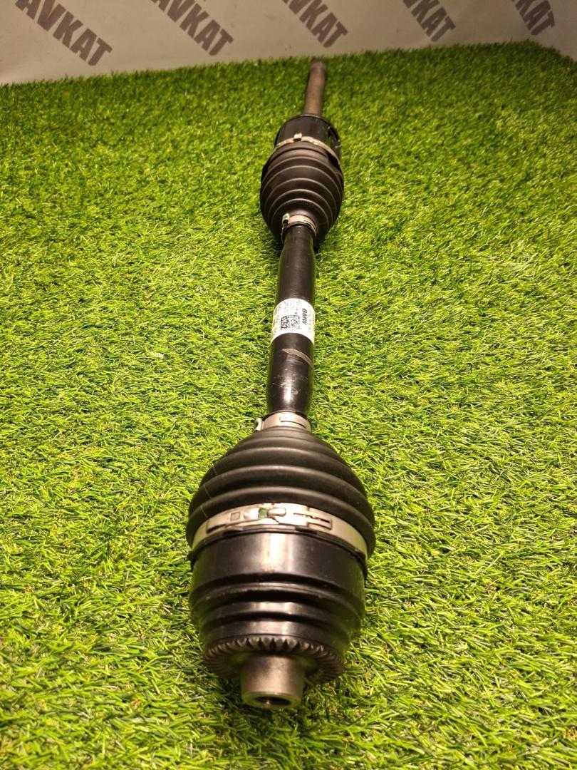 полуось передняя правая (приводной вал, ШРУС) BMW X7 G07 2022, 3.0 л., B58B30C, бензин, АКПП, a96, внедорожник 5 дв., полный привод, 31608486202, 8486202 - фото №1