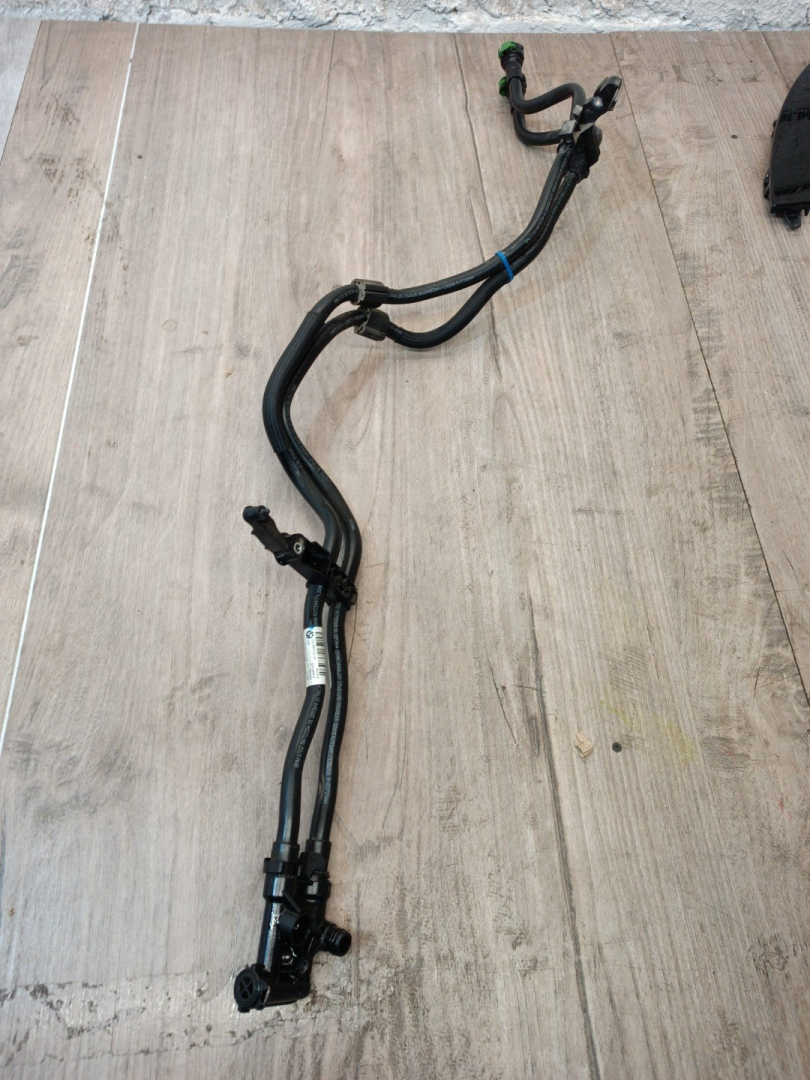 масляная трубка BMW X5 G05 2019, 3.0 л., B58B30C, бензин, АКПП, a96, внедорожник 5 дв., полный привод, 8672233, 8672234, 17228672233, 17228672234 - фото №1