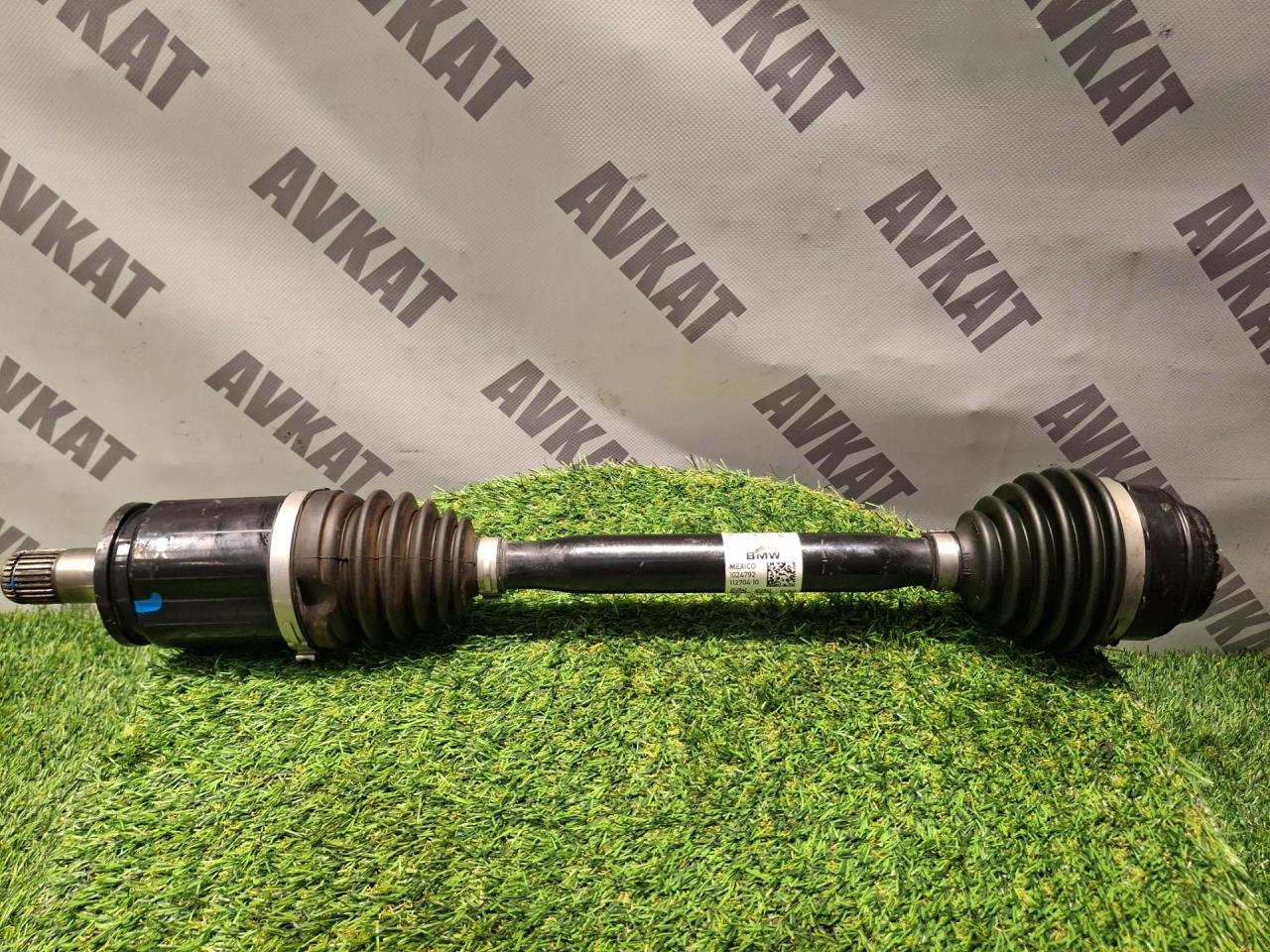 полуось передняя левая (приводной вал, ШРУС) BMW X7 G07 2022, 3.0 л., B58B30C, бензин, АКПП, a96, внедорожник 5 дв., полный привод, 31608486201, 8486201 - фото №1