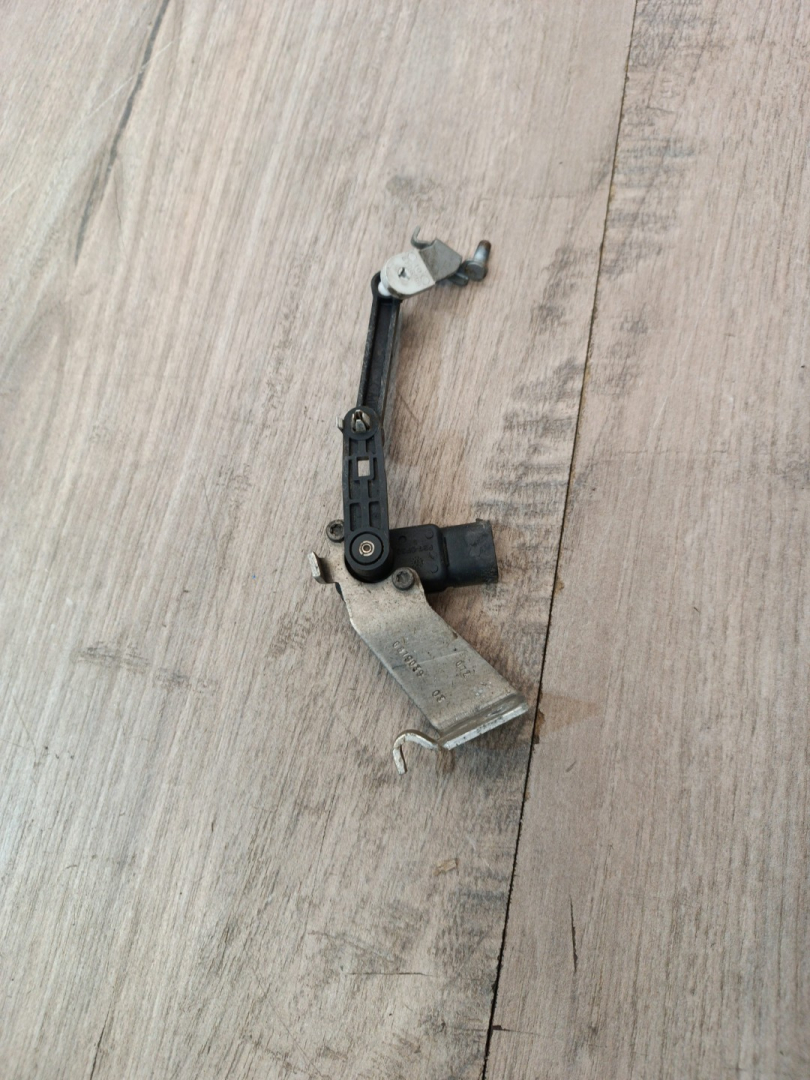 датчик дорожного просвета BMW X5 G05 2019, 3.0 л., B58B30C, бензин, АКПП, a96, внедорожник 5 дв., полный привод, 6870200, 37146879039, 6879039, 6879041 - фото №1