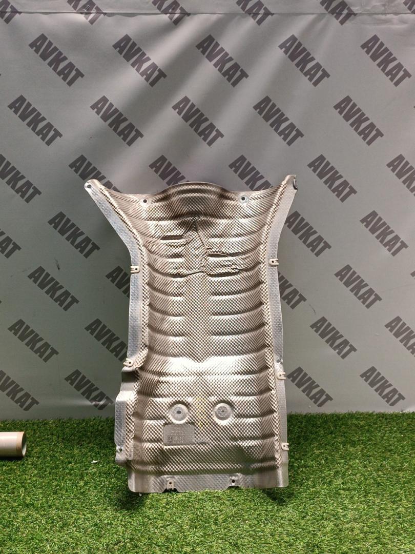 тепловой экран глушителя BMW X5 G05 2019, 3.0 л., B58B30C, бензин, 475, внедорожник 5 дв., полный привод, правый руль, 7424930, 51487424930 - фото №1