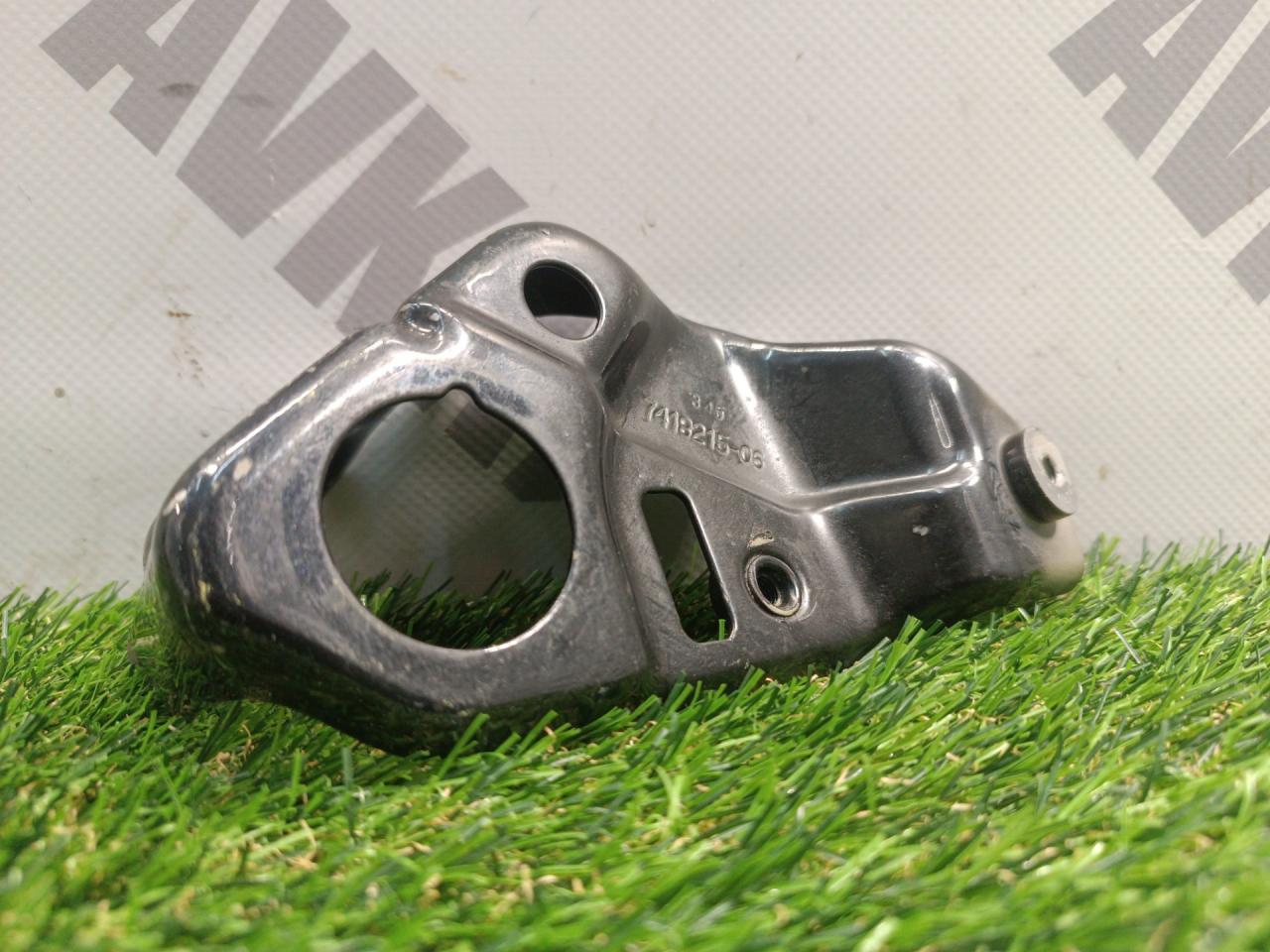 крепление ( кронштейн ) крыла BMW X5 G05 2019, 3.0 л., B58B30C, бензин, АКПП, внедорожник 5 дв., 7418215, 41007492365, 7492365 - фото №1