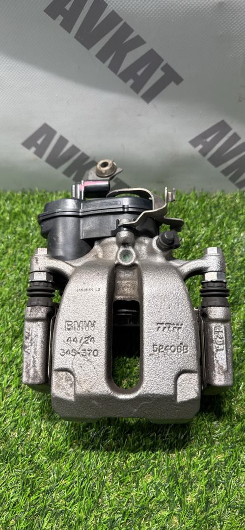 суппорт задний левый BMW X7 G07 2022, 3.0 л., B58B30C, бензин, АКПП, a96, внедорожник 5 дв., полный привод, 34216891767, 6891767 - фото №1