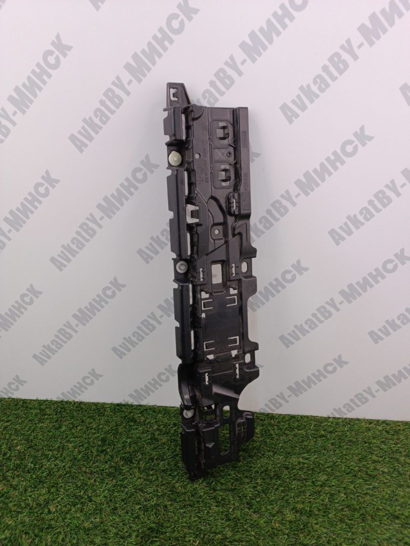 Кронштейн крепления порога BMW i5 G60 2023, электро, a300, седан, задний привод, правый руль, 51775A1C2C4, 5A1C2C4 - фото №1