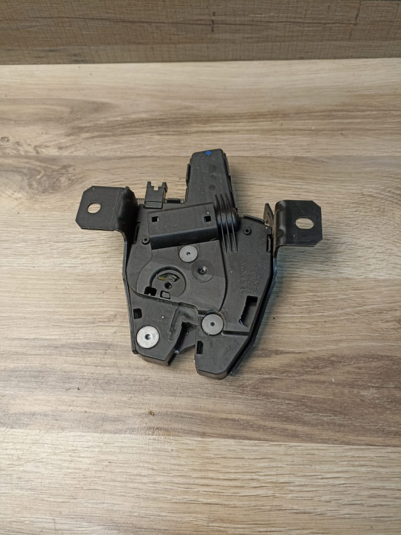 замок багажника BMW X5 G05 2019, 3.0 л., B58B30C, бензин, АКПП, a96, внедорожник 5 дв., полный привод, 51247475462, 7475462 - фото №1
