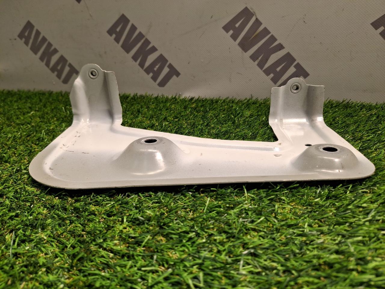 крепление ( кронштейн ) крыла BMW X7 G07 2022, 3.0 л., B58B30C, бензин, АКПП, a96, внедорожник 5 дв., полный привод, 7418219, 41007492369, 7492369 - фото №1