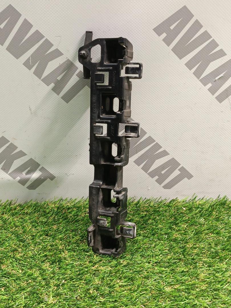 крепление ( кронштейн ) крыла BMW 5 серия G30/G31 2019, 4.4 л., N63 B44 C, бензин, АКПП, rhodonite silver metallic, седан, полный привод, 7387341, 51777387341 - фото №1