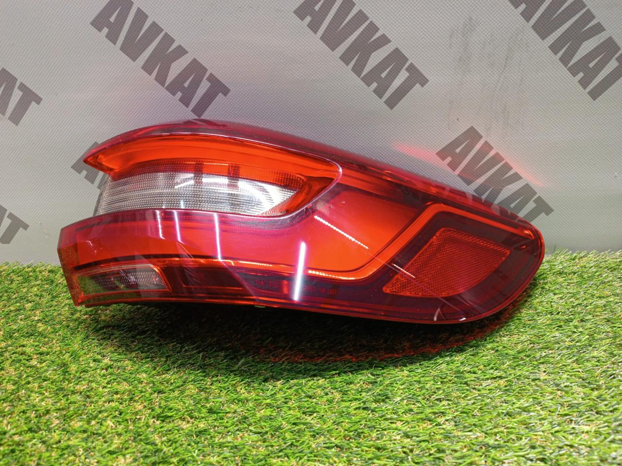 фонарь задний правый BMW X5 G05 2019, 4.4 л., N63 B44 C, бензин, АКПП, а300, внедорожник 5 дв., полный привод, 7442262, 63217442262 - фото №1