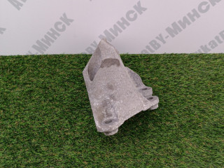 кронштейн двигателя BMW X7 G07 2021, 4.4 л., N63B44D, бензин, АКПП, c27 arktis-grau brillanteffekt, внедорожник 5 дв., полный привод, 22116871208, 6871208