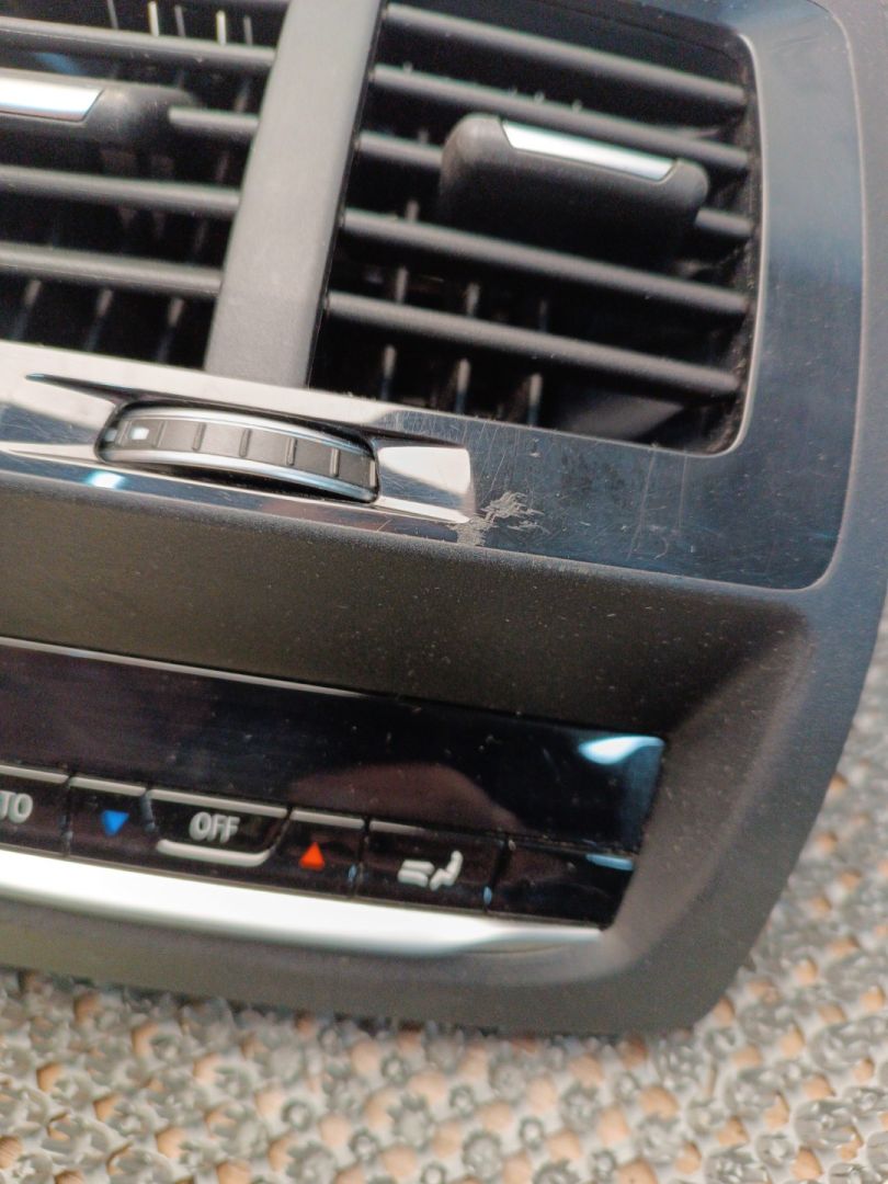 дефлектор обдува салона BMW X3 G01 2018, 2.0 л., B46 B20 B, бензин, АКПП, внедорожник 5 дв., 61319493014, 9493014, 64229363822, 9363822 - фото №1