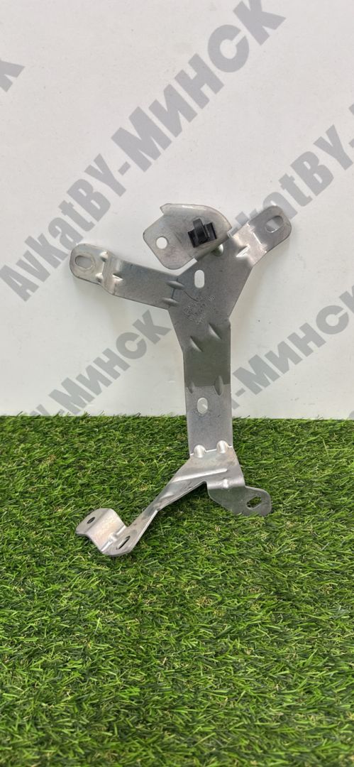 кронштейн (крепление) BMW i5 G60 2023, электро, a300, седан, задний привод, правый руль, 12905A31D72, 5A31D72 - фото №1