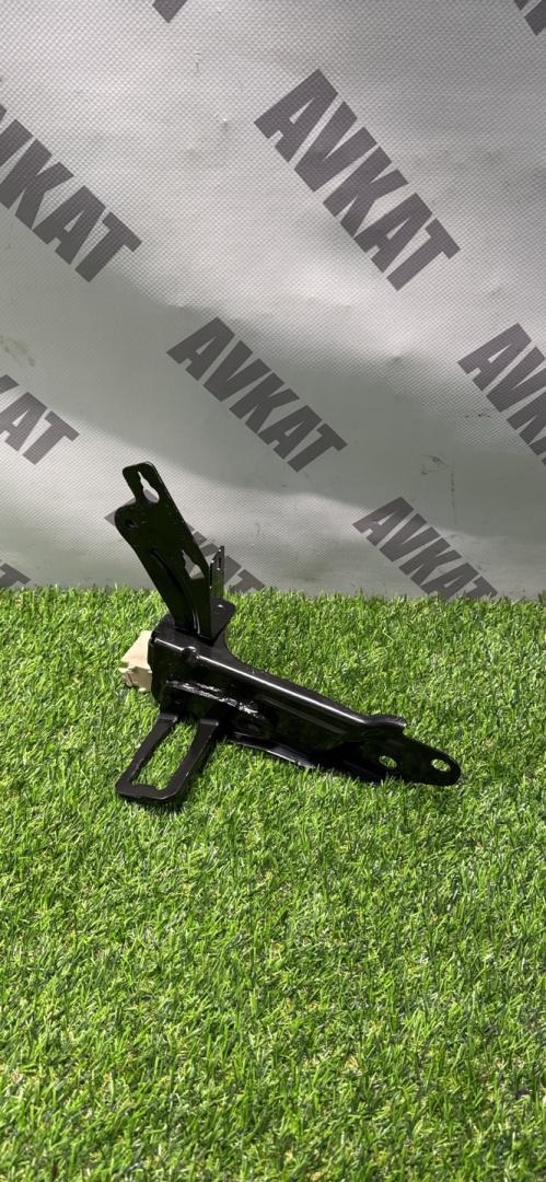 кронштейн (крепление) BMW X5 G05 2019, 3.0 л., B58B30C, бензин, 475, внедорожник 5 дв., полный привод, правый руль, 7449451 - фото №1