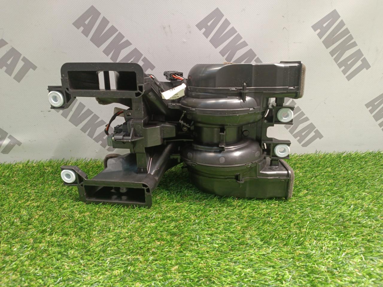 моторчик печки BMW X7 G07 2022, 3.0 л., B58B30C, бензин, АКПП, a96, внедорожник 5 дв., полный привод, 64119315950, 9315950 - фото №1