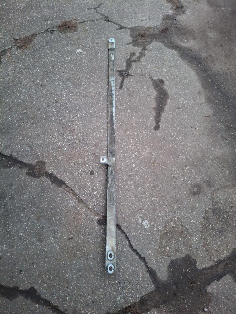 распорка кузова BMW X5 G05 2019, 4.4 л., N63 B44 C, бензин, АКПП, а300, внедорожник 5 дв., полный привод, 7464174, 51617464174 - фото №1