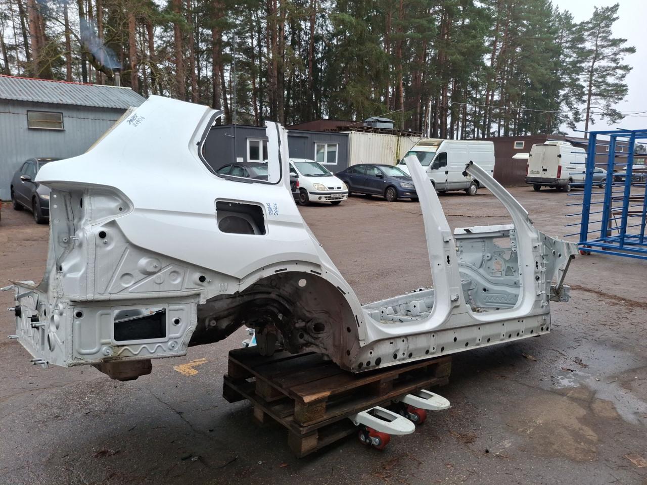 боковина кузова правая BMW X7 G07 2021, 3.0 л., B58B30C, бензин, АКПП, a96, внедорожник 5 дв., полный привод, 41007955002, 7955002 - фото №1