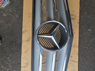 решетка радиатора Mercedes-Benz C-Класс W204 [рестайлинг] C204 2011, 2.1 л., OM 651.911, дизель, АКПП, серебристый, седан, задний привод, A2048801923