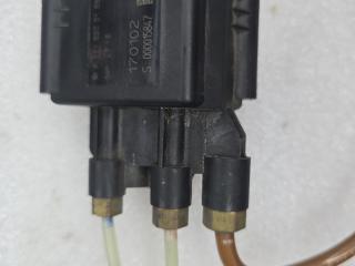 клапана пневмоподвески Mercedes-Benz E-Класс W213/S213/C238/A238 S213 2017, 2.0 л., OM 654.920, дизель, универсал, A2513200158