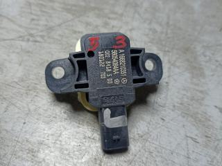 датчик удара Mercedes-Benz GLS-Класс X166 2018, 3.0 л., OM 642.826, дизель, АКПП, синий, внедорожник 5 дв., полный привод, правый руль, A1668210351