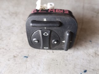 блок управления сиденьем Mercedes-Benz E-Класс W211/S211 [рестайлинг] 2006, 2.2 л., OM 646.951, дизель, 2118000878