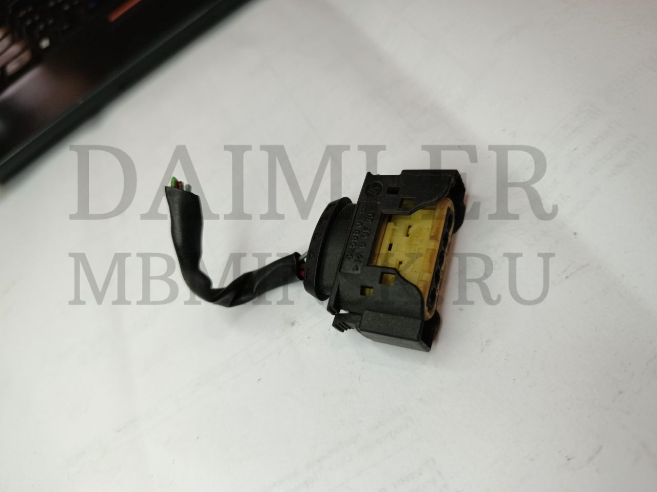 разъем (фишка) проводки Mercedes-Benz S-Класс W220 1999, 2205454628 - фото №1