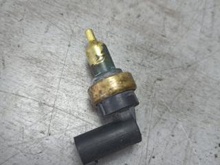 датчик температуры охлаждающей жидкости Mercedes-Benz CLS-Класс C219 2006, 3.5 л., M 272.964, бензин, A0999053700, A0041539728, A0009050600, A0009056102