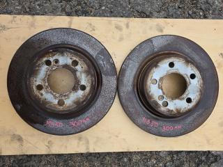 диски тормозные задние Mercedes-Benz C-Класс W204 [рестайлинг] C204 2011, 2.1 л., OM 651.911, дизель, АКПП, серебристый, седан, задний привод, A2044230712, A0004231212