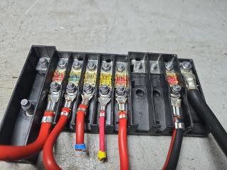 блок предохранителей Volkswagen Multivan T6 [рестайлинг] 2021, 2.0 л., дизель, АКПП, белый, микроавтобус, передний привод, 7LA937550A