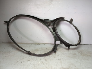 пластиковое уплотнение фары правое Mercedes-Benz E-Класс W211/S211 W211 2005, 2.2 л., OM 646.962, дизель, АКПП, универсал