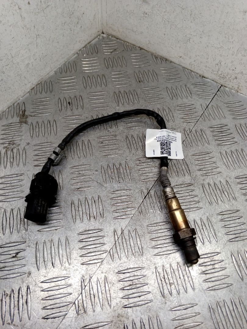 лямбда-зонд BMW X5 F15 2015, 4.0 л., дизель, АКПП, black sapphire metallic (475), внедорожник 5 дв., полный привод, правый руль, 13627791592, 7791592 - фото №1