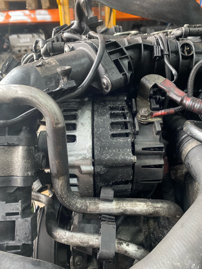 генератор BMW 5 серия F07/F10/F11 F10 2012, 2.5 л., дизель, АКПП, sophistog brillan metall (b90), седан, задний привод, правый руль - фото №1