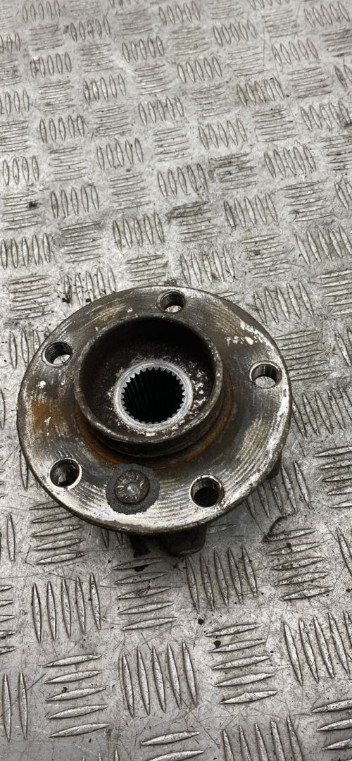 ступица передняя BMW X5 F15 2018, 3.0 л., N57 D30 A, дизель, АКПП, carbonschwarz metallic (416), внедорожник 5 дв., полный привод, правый руль - фото №1