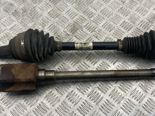 полуось передняя правая (приводной вал, ШРУС) BMW X5 F15 2018, 3.0 л., N57 D30 A, дизель, АКПП, carbonschwarz metallic (416), внедорожник 5 дв., полный привод, правый руль, 31607622914, 7622914