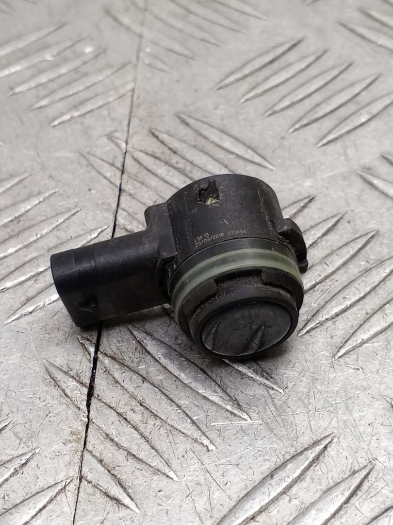 парктроник передний BMW 5 серия G30/G31 G30 2020, 2.0 л., B48 B20 B, бензин, АКПП, sophistograu a90, седан, задний привод, правый руль, 66209283200, 9283200 - фото №1