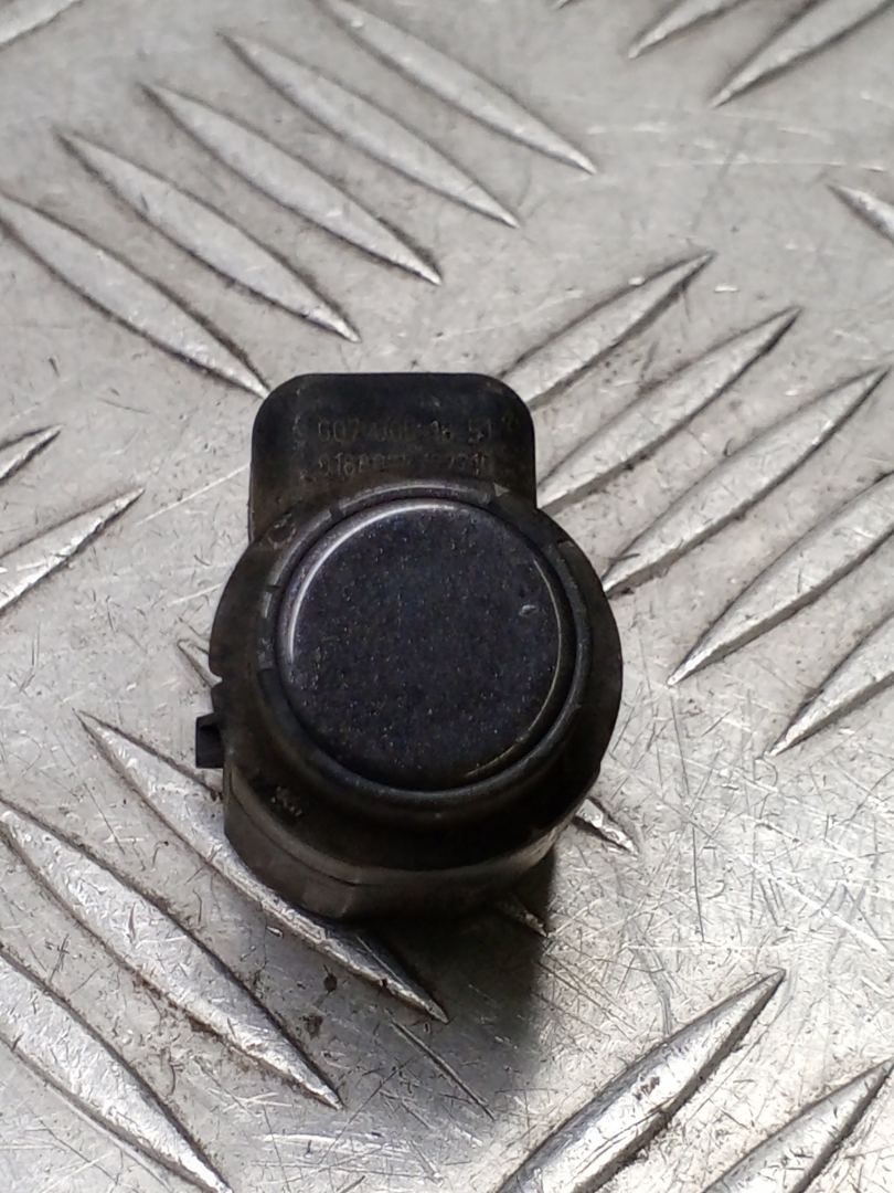 парктроник передний BMW 5 серия F07/F10/F11 2011, 3.0 л., N57 D30 A, дизель, АКПП, sophistog brillan metallic (a90), универсал, задний привод, правый руль, 9173106 - фото №1